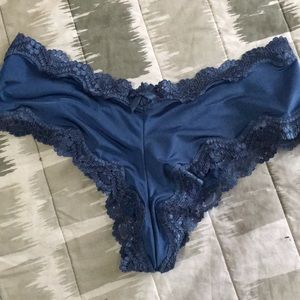 Victoria’s Secret bra & panty set- blue.